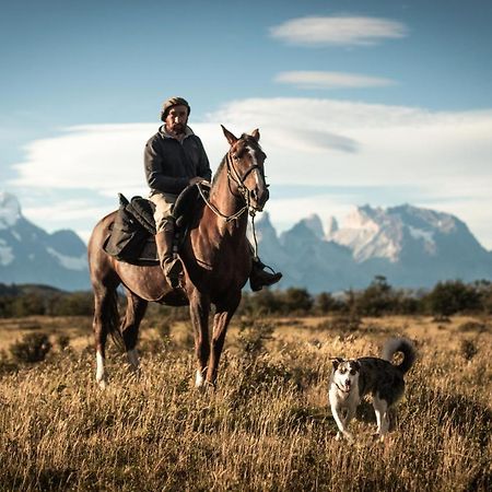 Pampa Lodge, Quincho & Caballos Torres del Paine National Park Exterior photo